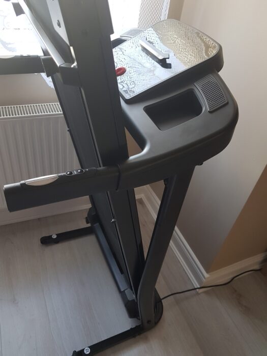 POWER TRACK 1000 Folding Treadmill